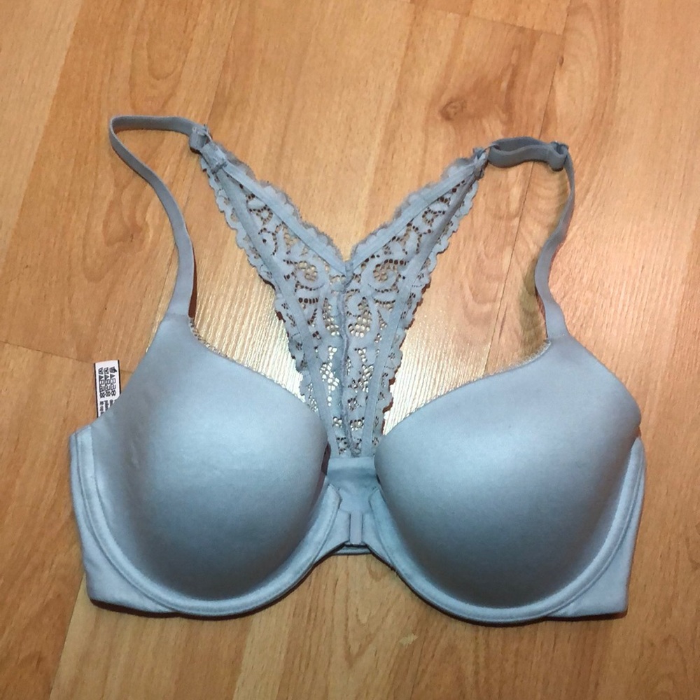 VS Victoria’s Secret front clasp & lace 32DD Bra
